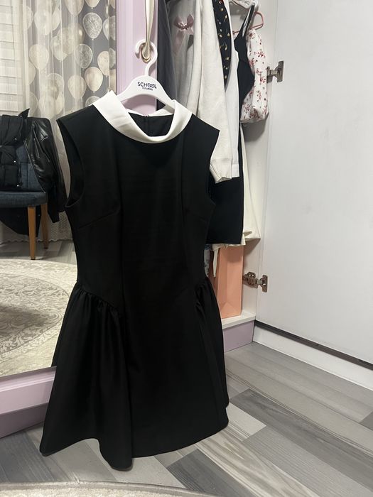 Платье без рукавов