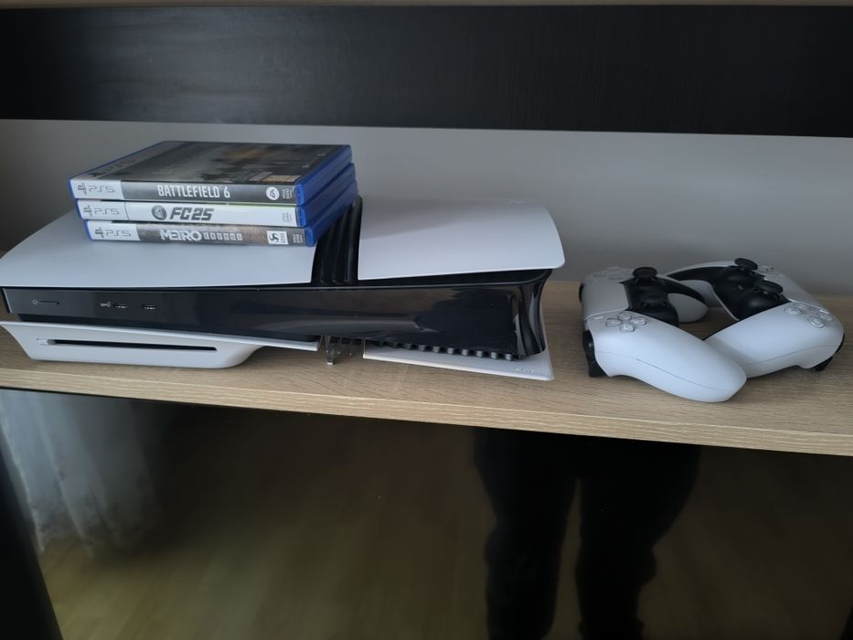 PlayStation 5 PRO Disk 2TB  2 manete Garanție Emag