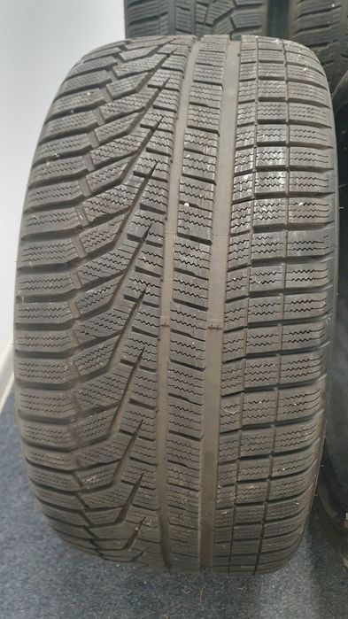 Зимни гуми 20” Hankook – 245/40/20 + 275/35/20, 7.9 мм Спорт пакет