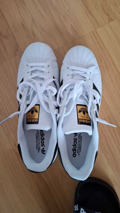 Adidas superstar