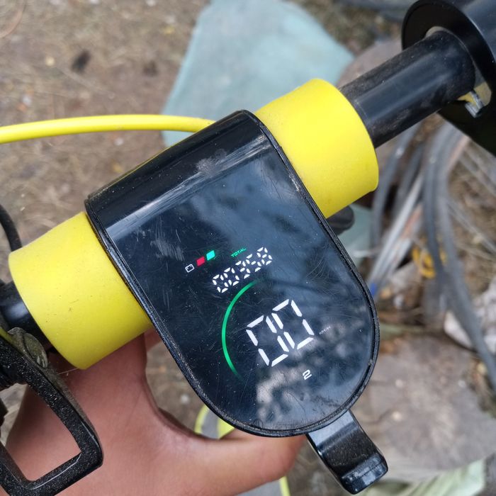 Trotineta lexgo r 95 lime stare foarte bună doar că are pana