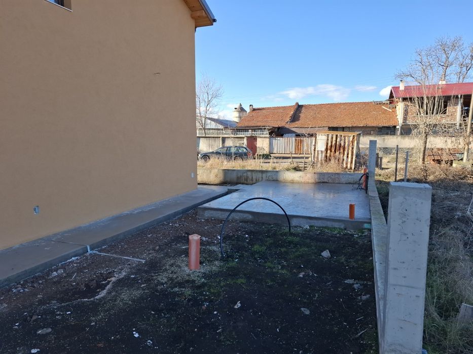 Къща в село Голяновци