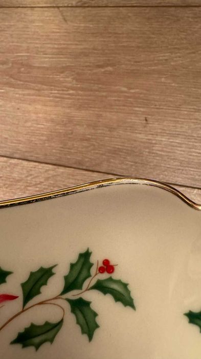 Lenox, 1980г– Голямо Коледно плато, златен печат.