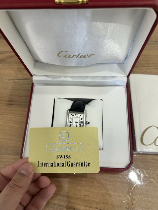 Продам Cartier Tank