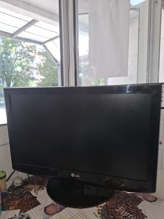 Продавам Телевизор LG