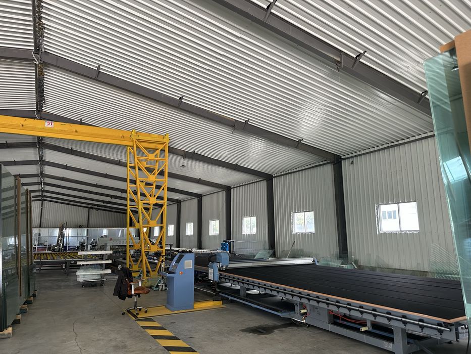 Fabrica de prelucrare sticla securizata si laminata - Producator
