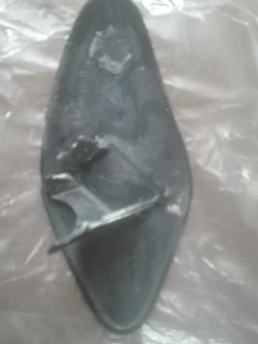 Продаю крышку омывателя фар.