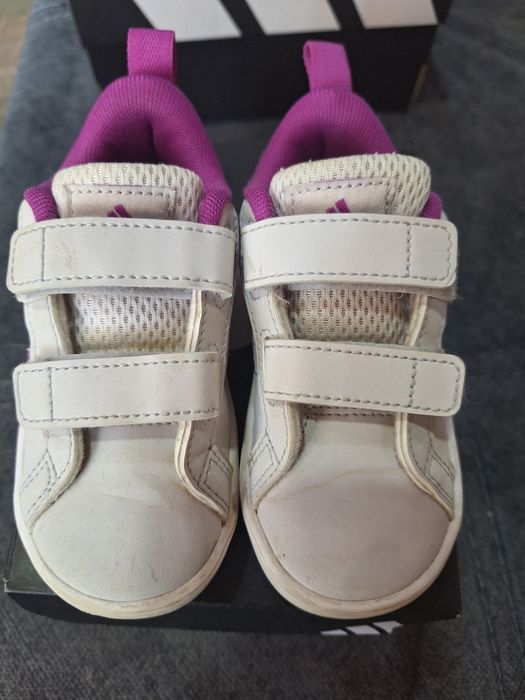 Детски маратонки адидас размер 23