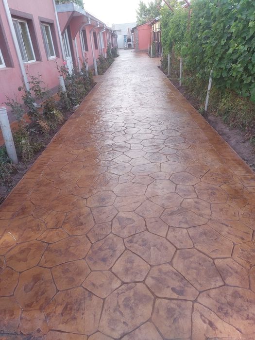 Pavaje din beton amprentat și vertical