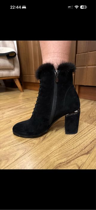 Botine negre de piele Epica