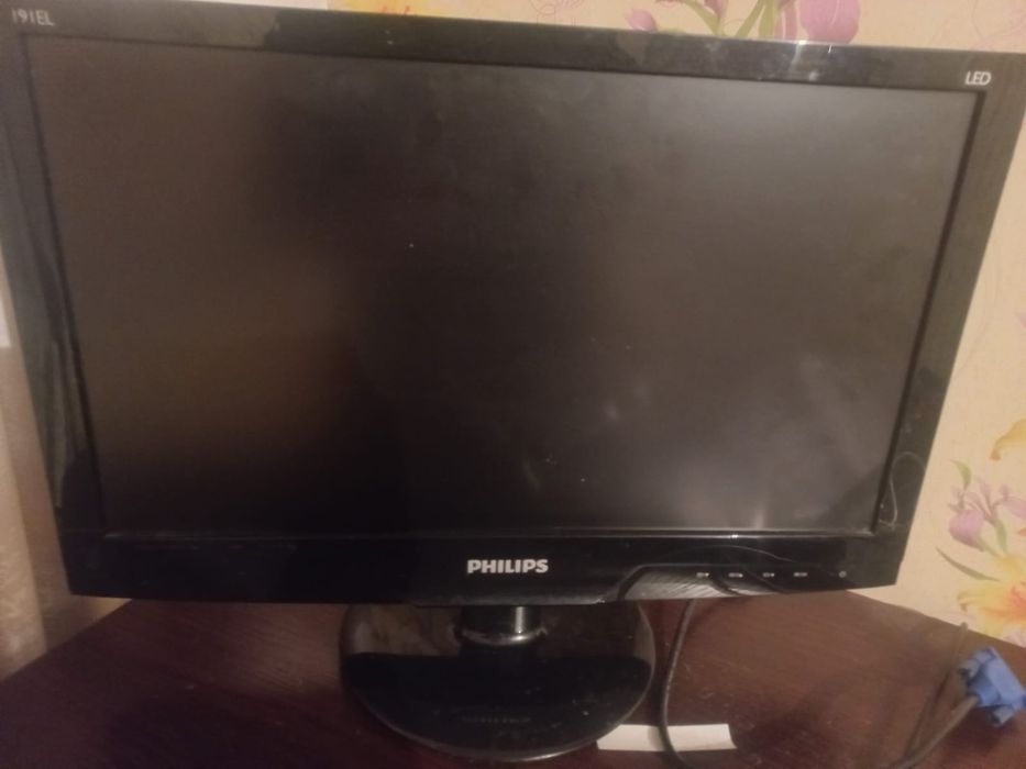 Продам  монитор,клавиатура, мышка.