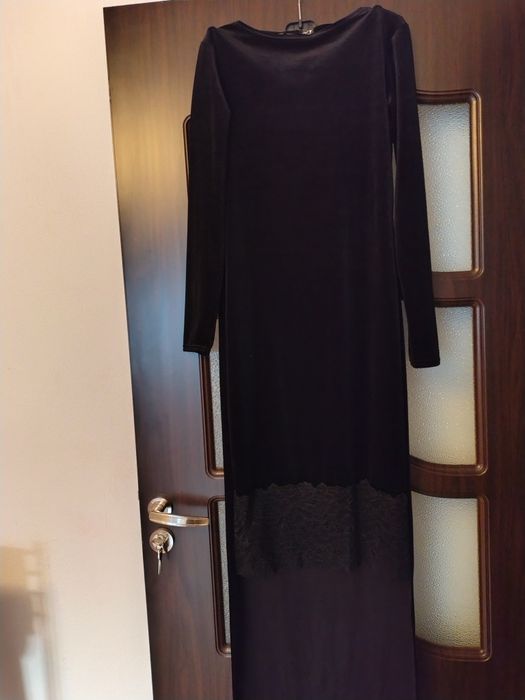 Vind rochie de ocazie cu paiete.