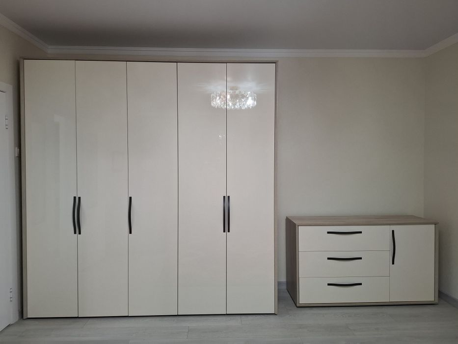 Продам шкаф и комод