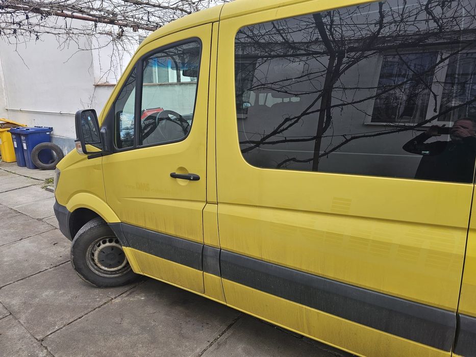 Vand microbuz Mercedes Sprinter, 2.2, 8+1 locuri, din 2015