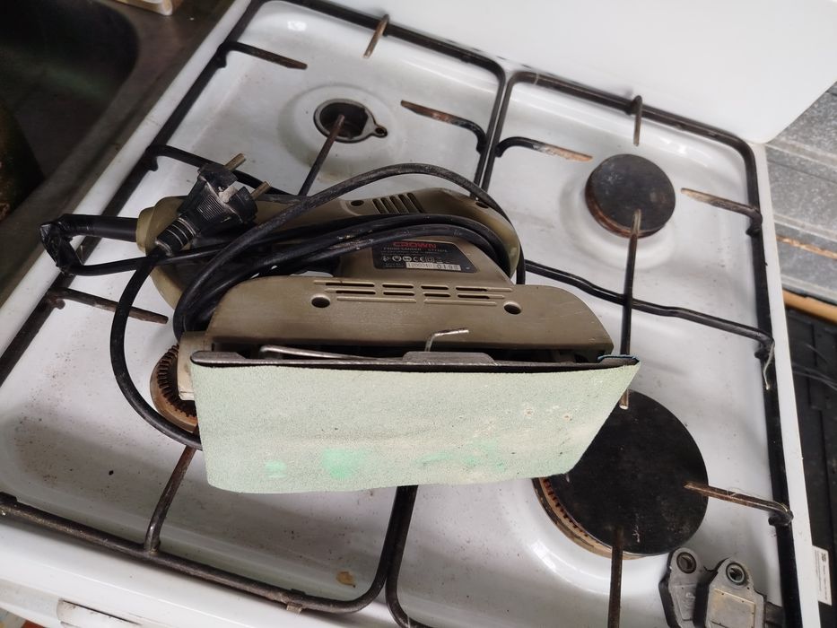 Виброшлифмашина CROWN CT13376