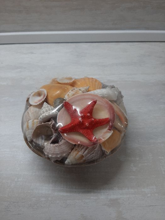 Декорация.  Градинска маса