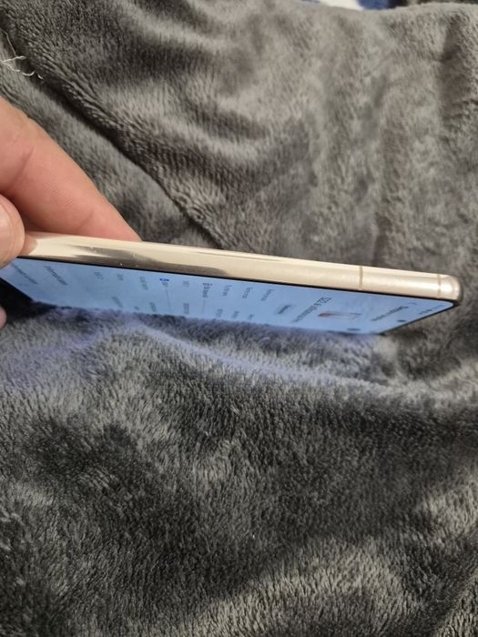 Vând sau schimb cu iPhone