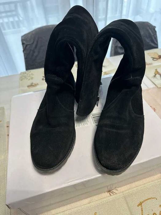 Gizme din piele intoarsa