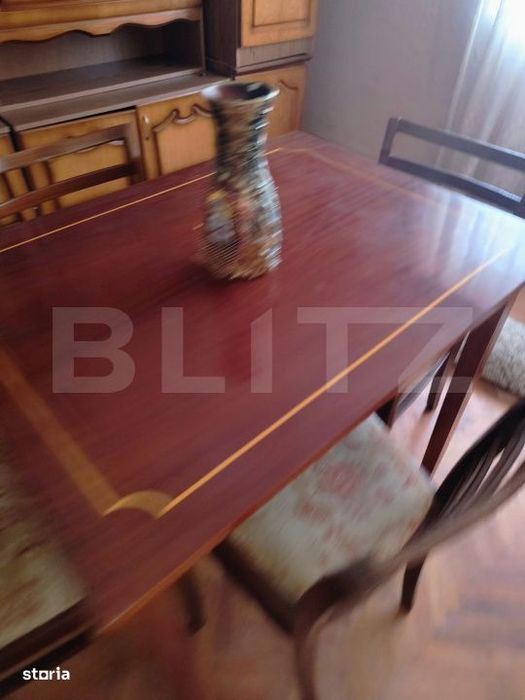 Casa mare de vanzare in centrul localitatii Cuzdrioara