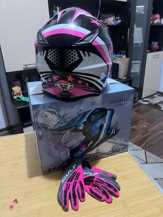 Vand casca copii wulf nou + manusi!