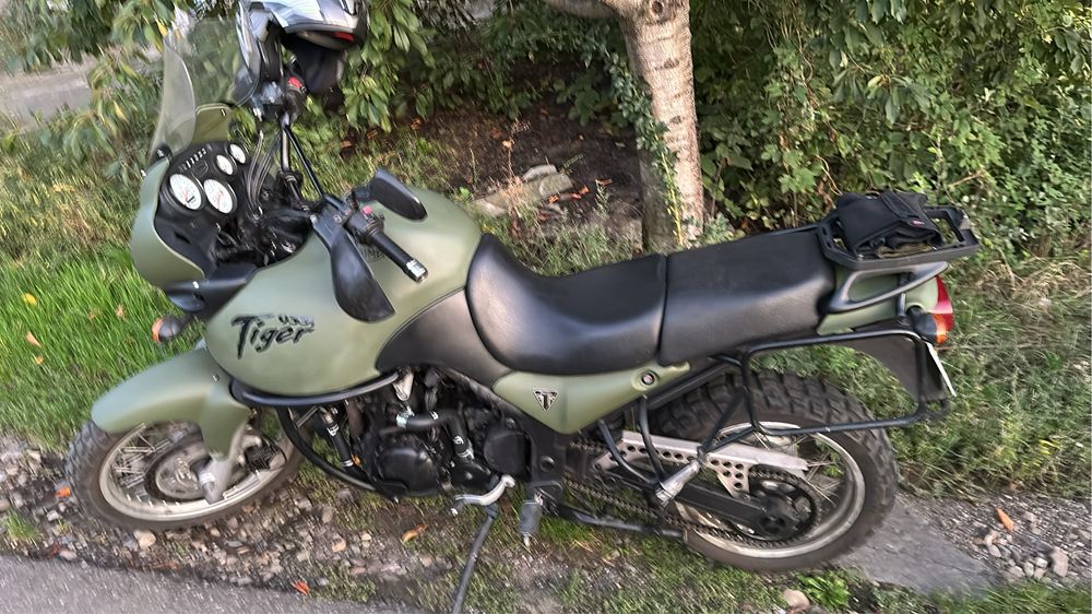 Vând Triumph Tiger 955i