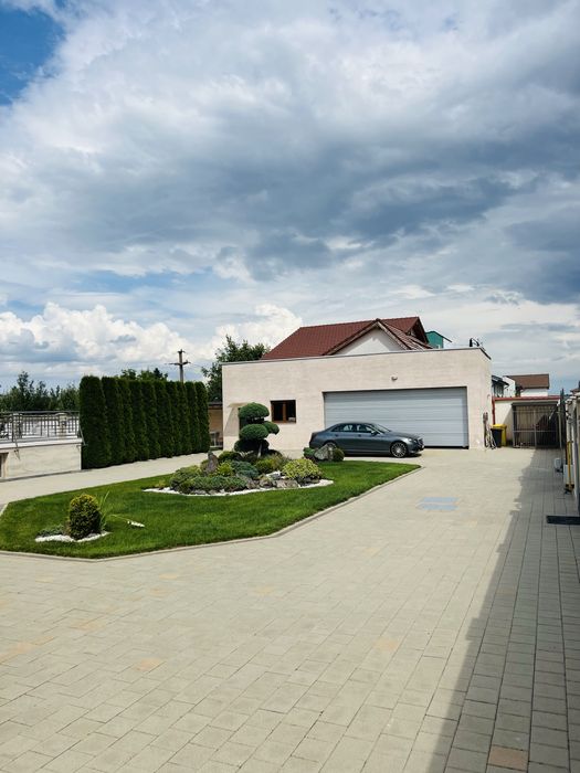 Casa unica de vanzare