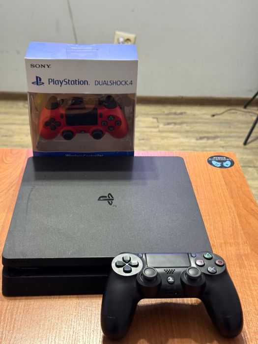Продам Playstation 4 slim 500 GB