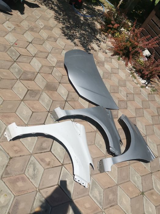 Capota motor aripi stânga dreapta toyota yaris 3 2010 - 2020