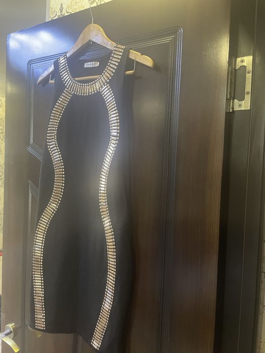 Продаю срочно платья