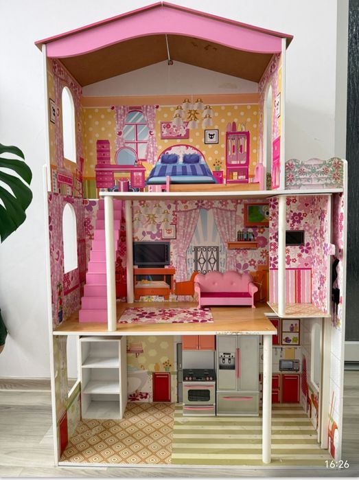Casa mare  lemn păpuși +mobilier