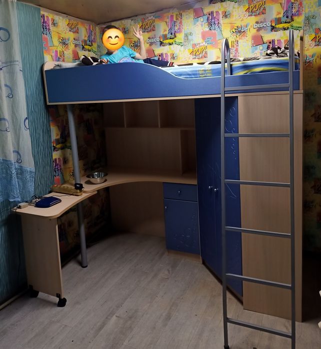 Продам кровать чердак.