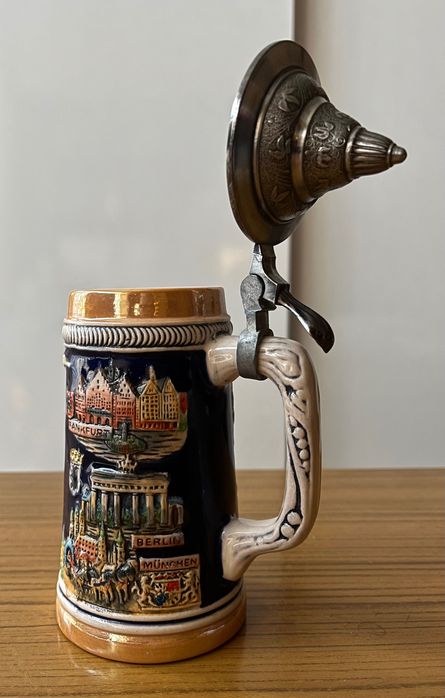 Порцеланова халба за бира