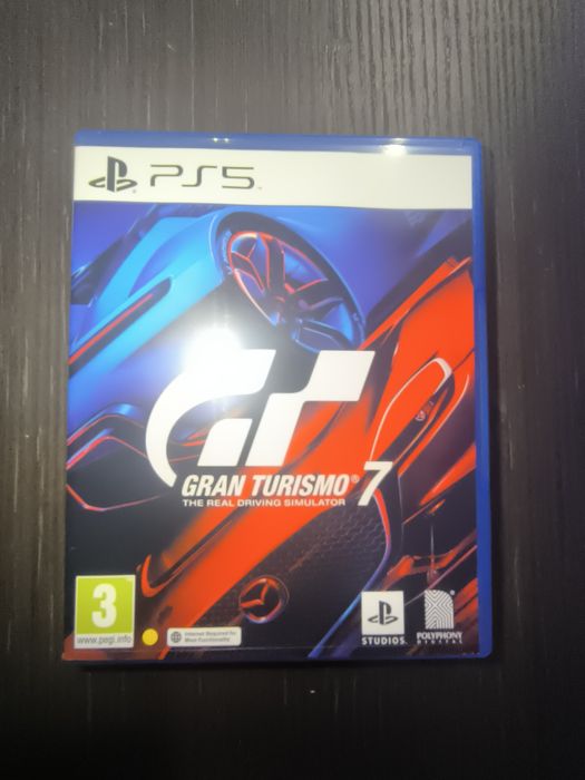 Продавам волан с педали и допълнителна игра Grand turismo 7