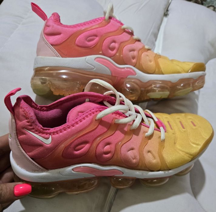 Nike Air Vapormax Plus pink оригинални дамски сникърси 38. Номер