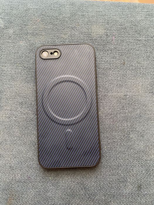 Продам iPhone se 2020