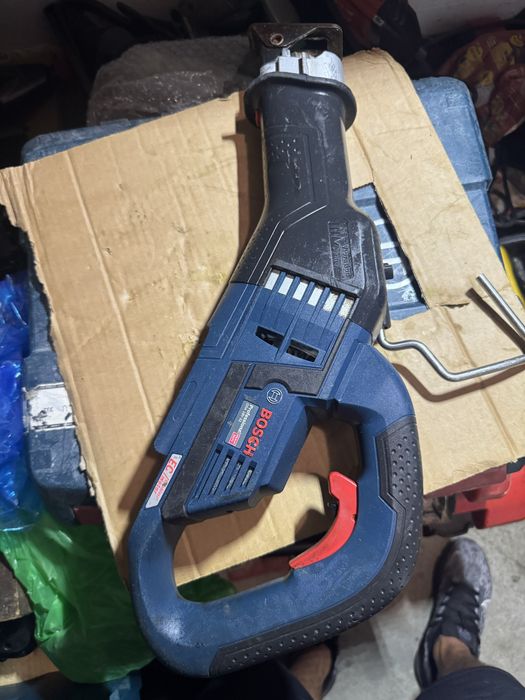 Fowrastrau sabie Bosch gsa 18-32 cu turatie reglabila