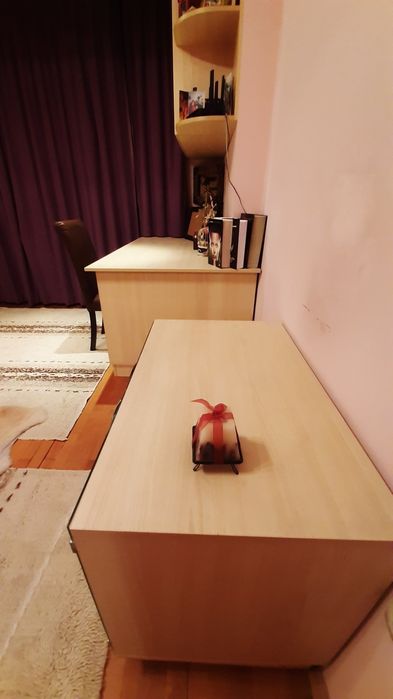 Предлагам обзавеждане на детска стая в много добро състояние с твърд м