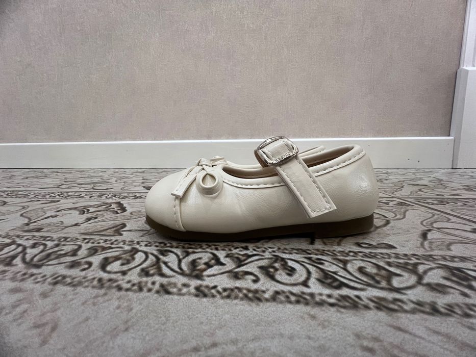 Туфли для девочек НОВЫЕ