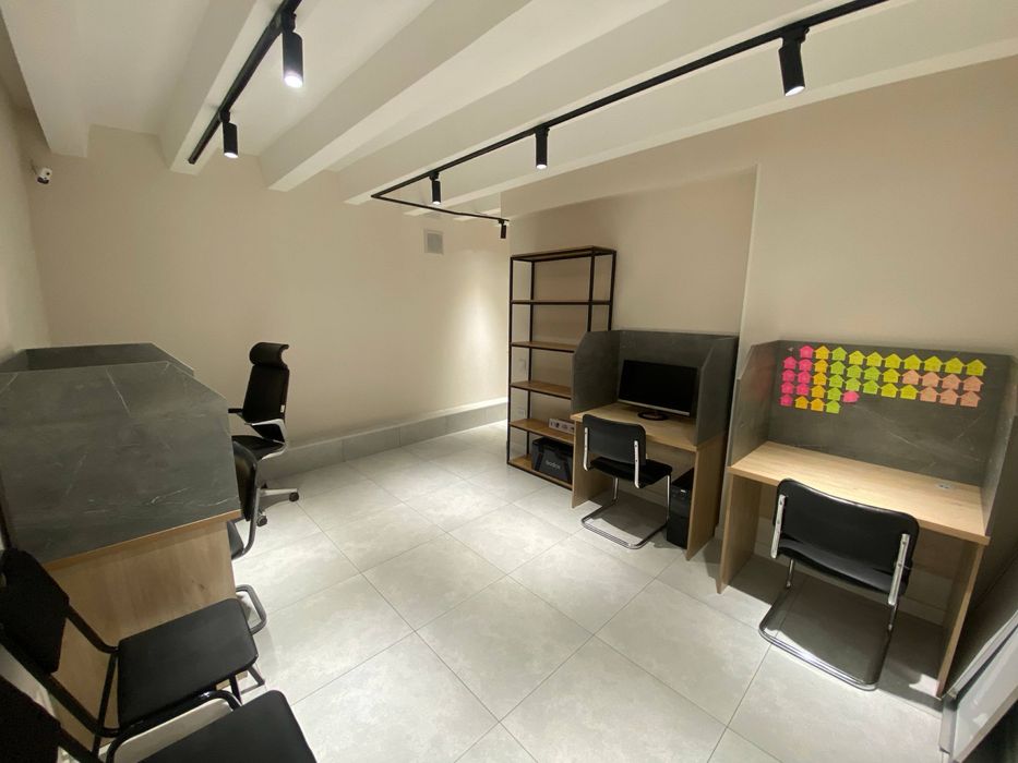 Аренда Под Офис 20м2 С Мебелью! Лабзак 300$