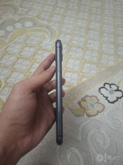 11  iphone 64 GB