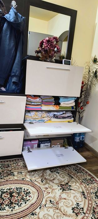 Vând cuier hol modern