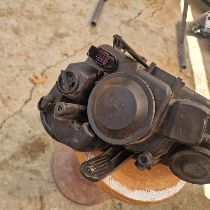 Ford C-Max 2009 десен фар