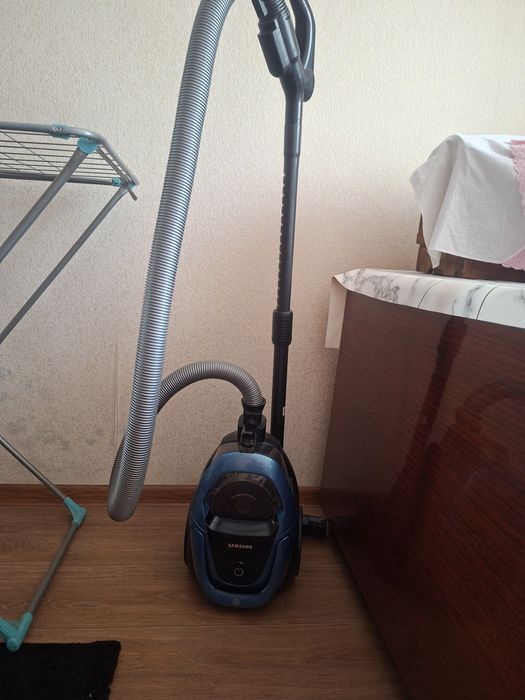 Пылесос продам  рабочий