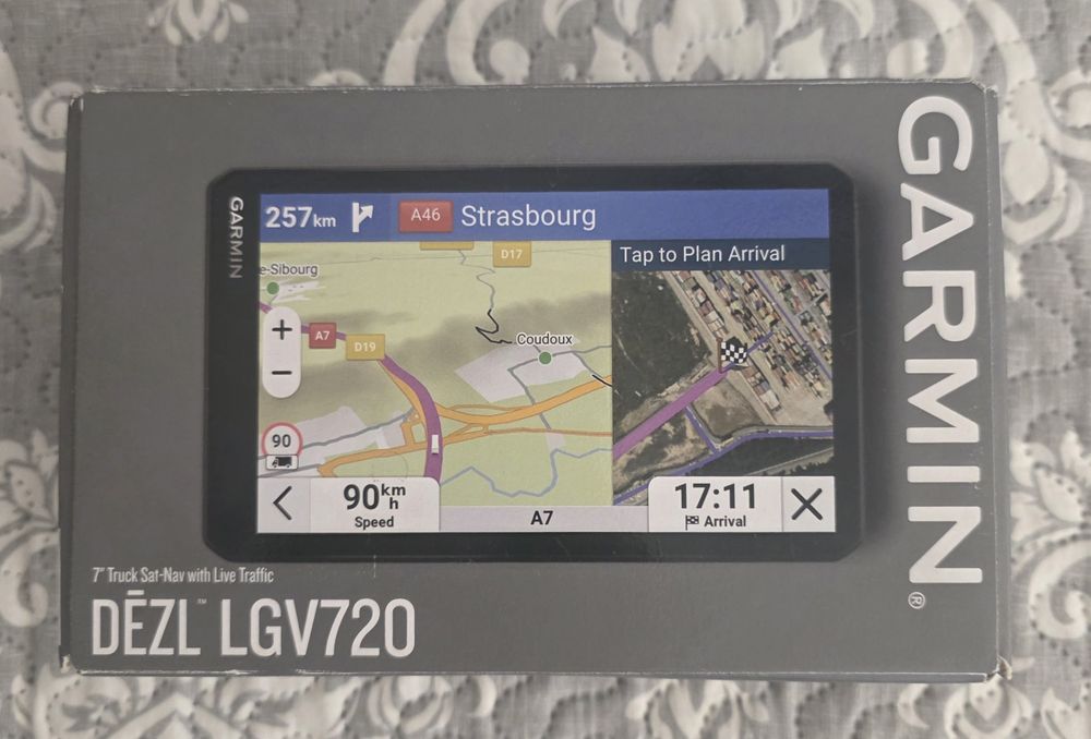 Навигация Garmin LGV 720