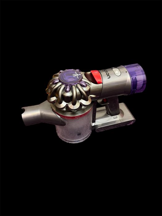 Aspirator Dyson V8 Advanced SV25, model 2023 - stare excelentă