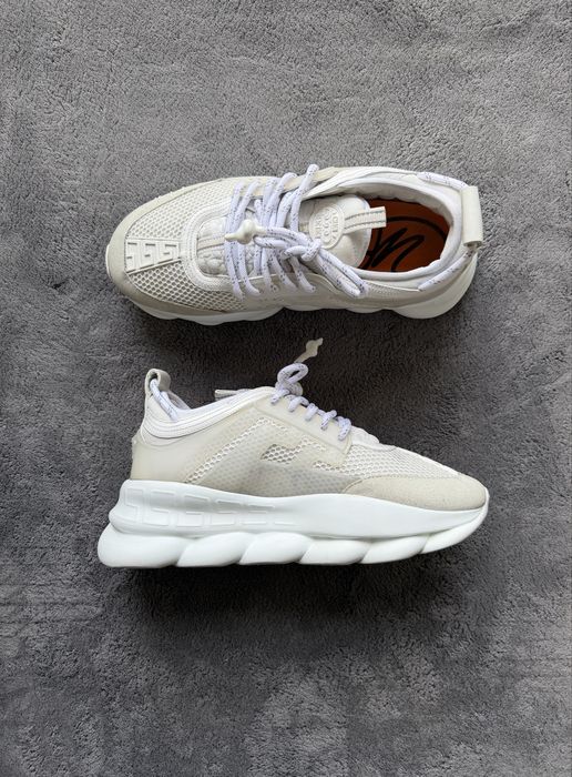 Versace chain reaction