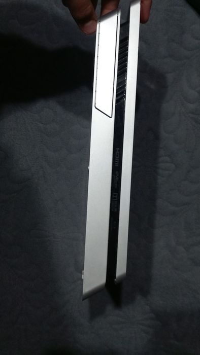 Vând sau schimb cu diverse ps4 slim!