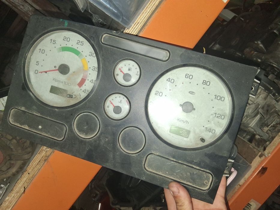 Corp termostat nissan 3.0 bd30