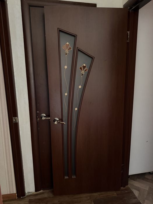 Продам двери межкомнатные