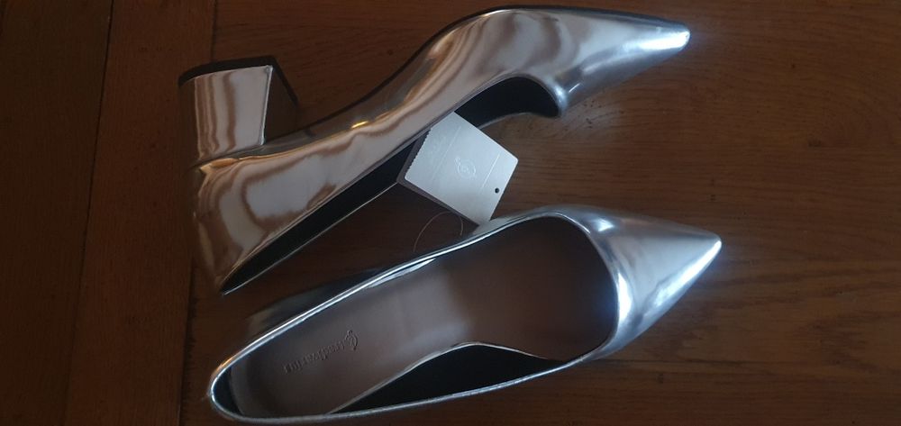 Pantofi argintii Stradivarius